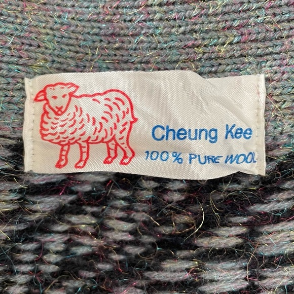 Cheung Kee Vintage 100% Wool Knit Cardigan in Gray & Black - Picture 9 of 9